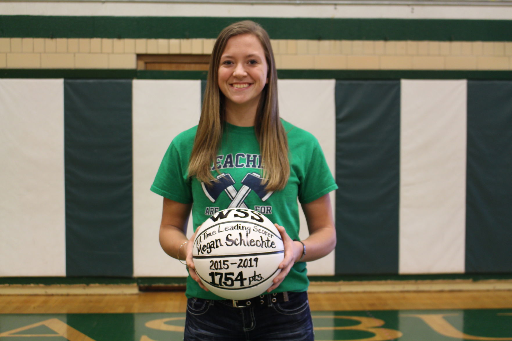 Megan Schlechte sets all-time scoring record